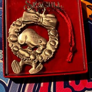 SNOOPY PEANUTS CHARLIE BROWN SEAGULL FINE PEWTER CHRISTMAS ORNAMENT 2000